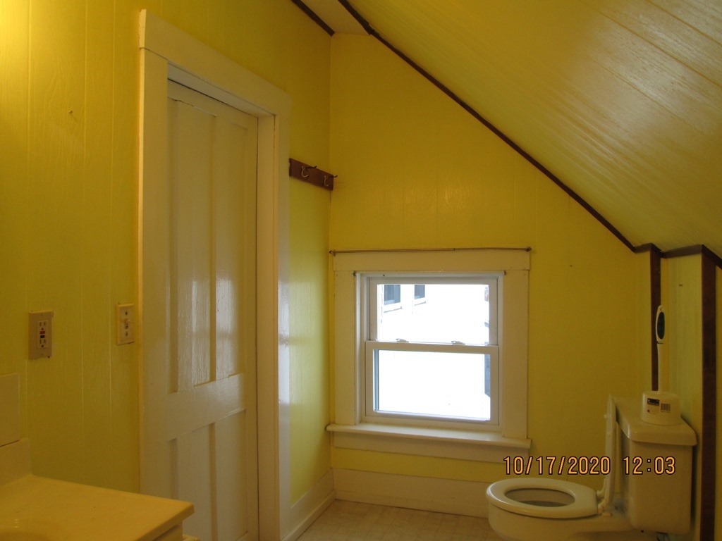 326 Gale Street Canaan, VT 05903 - Photo 25 of 40