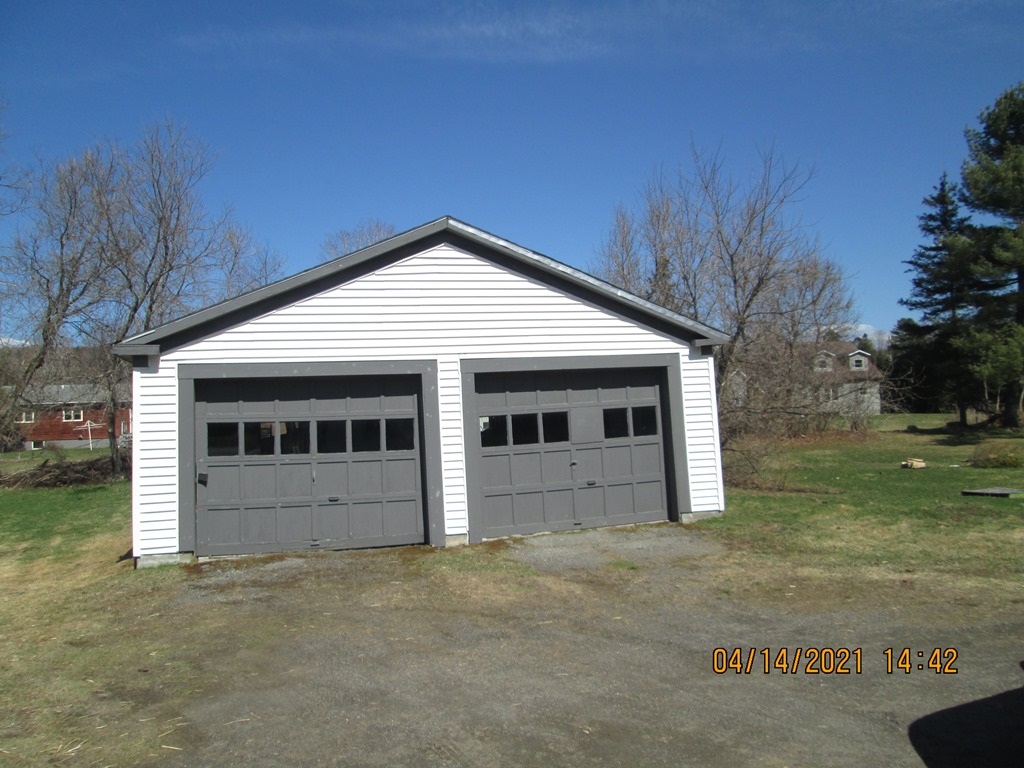 326 Gale Street Canaan, VT 05903 - Photo 5 of 40