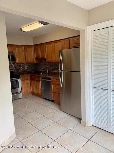 48 Ellen Heath Drive, Unit 48 Matawan, NJ 07747 - Photo 5 of 14 7AEE6B0F-279D-4531-B3D5-4CC73C9C3502