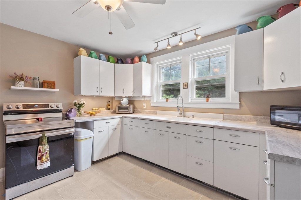 361 Mulpus Road Lunenburg, MA 01462 - Photo 9 of 42