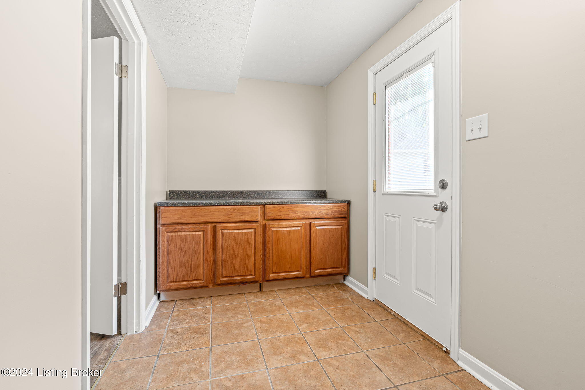 3607 Locklee Road Louisville, KY 40214 - Photo 31 of 40 3607 Locklee Rd (29 of 41)