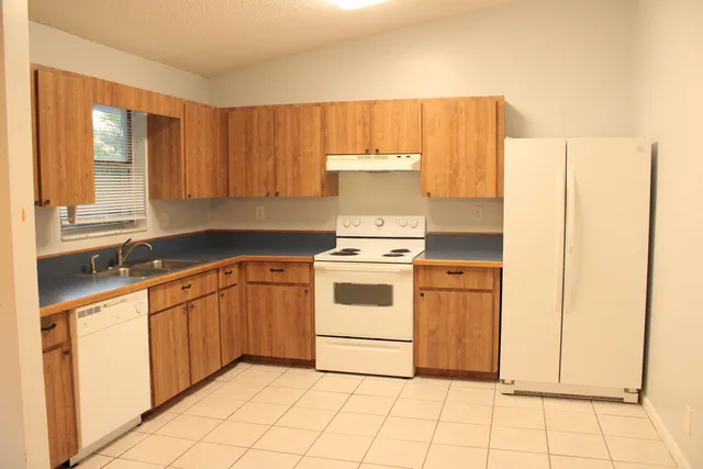 $3,200 | 11988 49th Street North, Royal Palm Beach, FL 33411