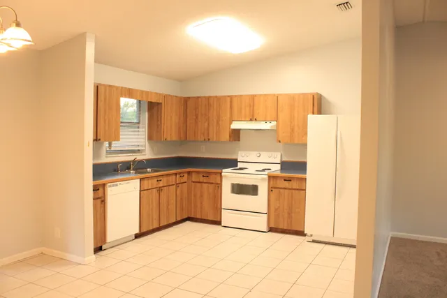 $3,200 | 11988 49th Street North, Royal Palm Beach, FL 33411