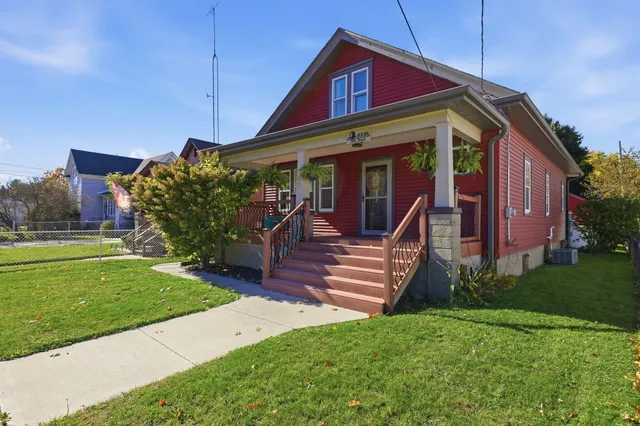 $214,900 | 6338 28th Avenue, Kenosha, WI 53143