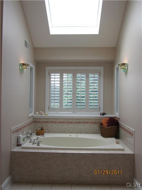 3747 West Washington Street Allentown, PA 18104 - Photo 9 of 39 Gallery Image 9