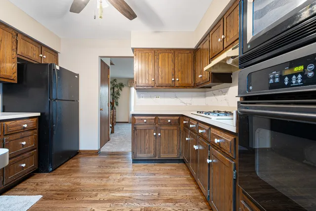 $399,500 | 10567 Waterford Drive, Westchester, IL 60154