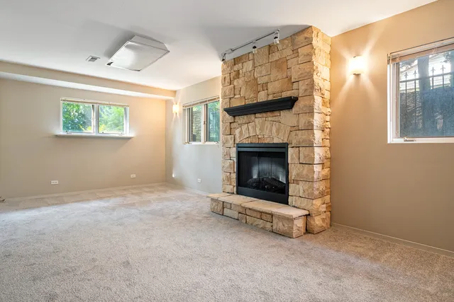 $399,500 | 10567 Waterford Drive, Westchester, IL 60154