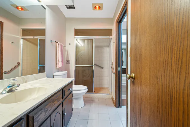 $399,500 | 10567 Waterford Drive, Westchester, IL 60154