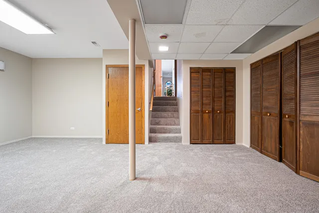 $399,500 | 10567 Waterford Drive, Westchester, IL 60154