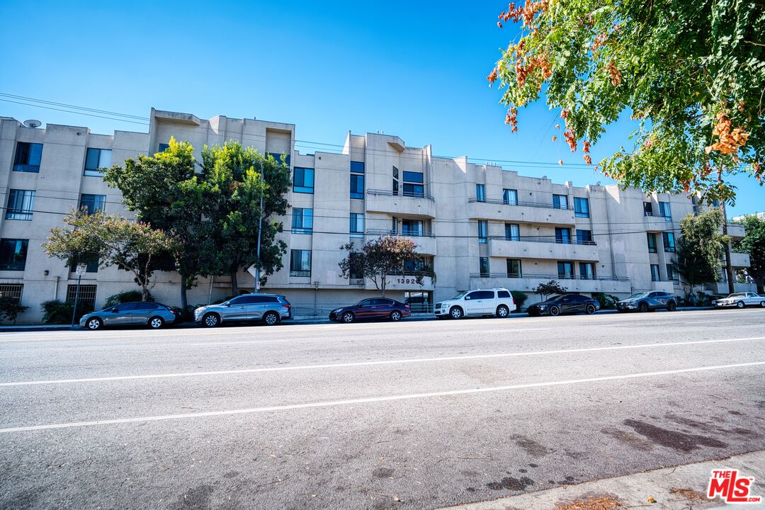 13920 Moorpark Street, Unit 201 Sherman Oaks, CA 91423 - Photo 21 of 25 a building with a street view