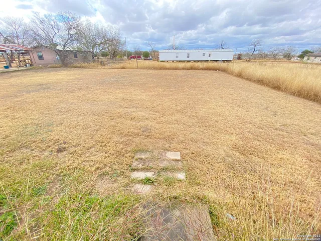 $850 | 428 Burnett Avenue, Unit A, Charlotte, TX 78011