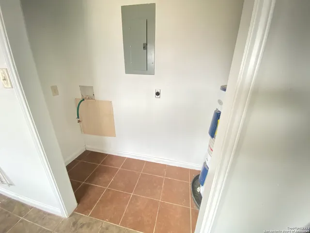 $850 | 428 Burnett Avenue, Unit A, Charlotte, TX 78011