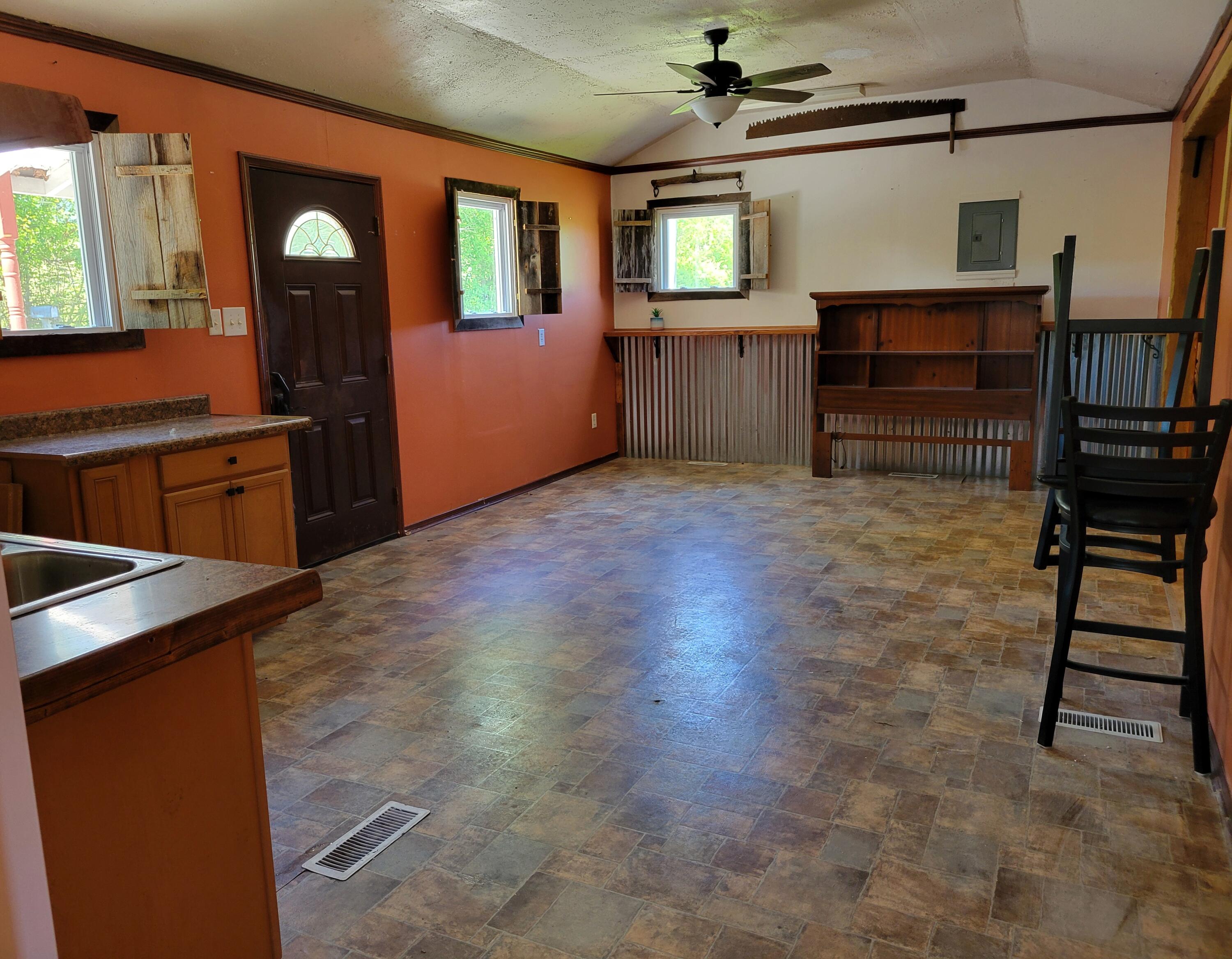 929 Pine Grove Road Olympia, KY 40358 - Photo 25 of 31 Guest House Kitchen