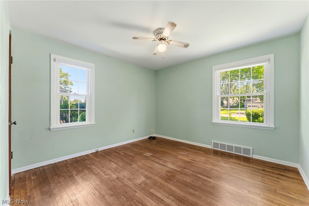 154 Fairfield Road Avon Lake, OH 44012 - Photo 23 of 43