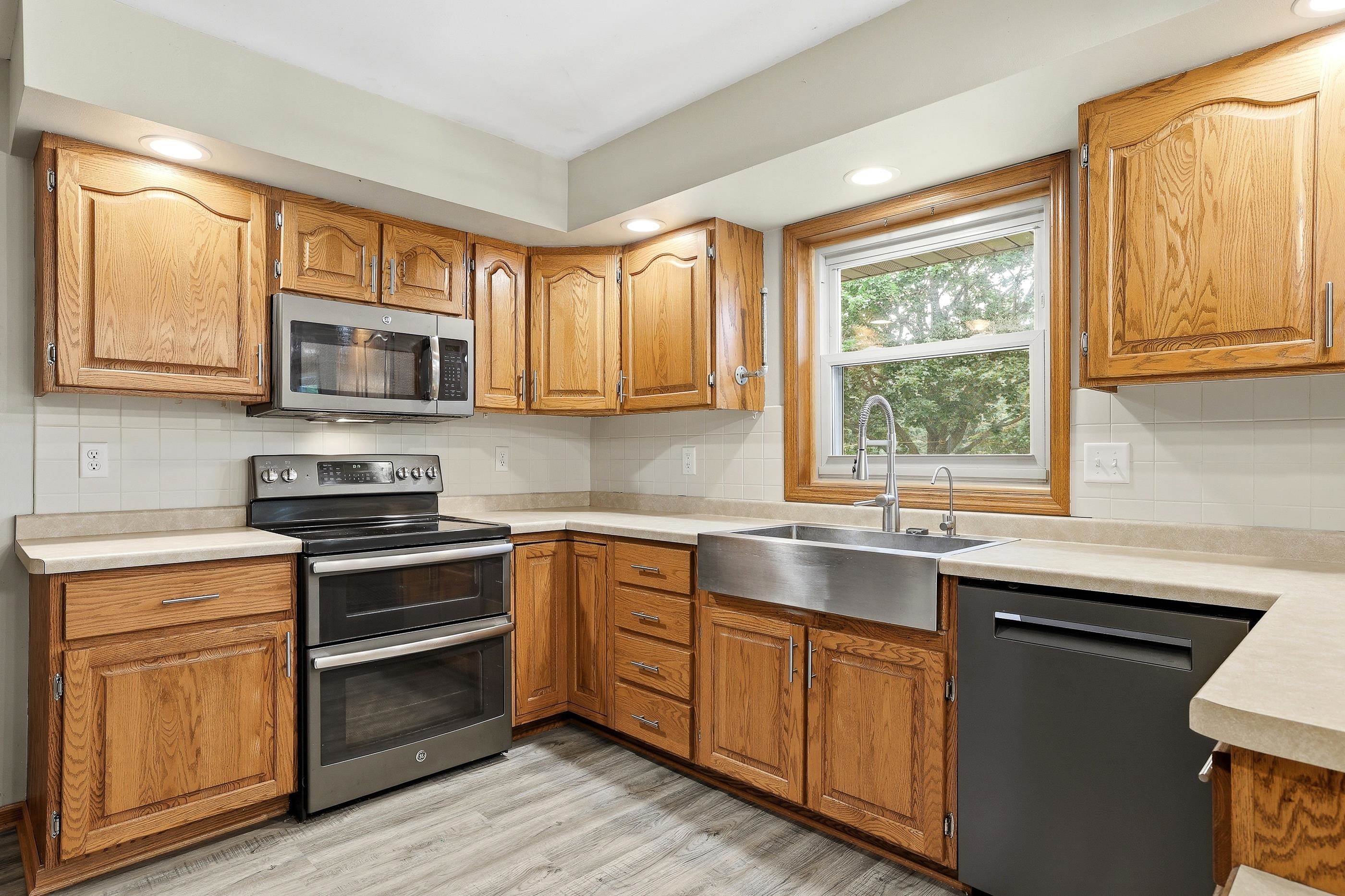 5664 Regent Street Stevens Point, WI 54482 - Photo 23 of 52