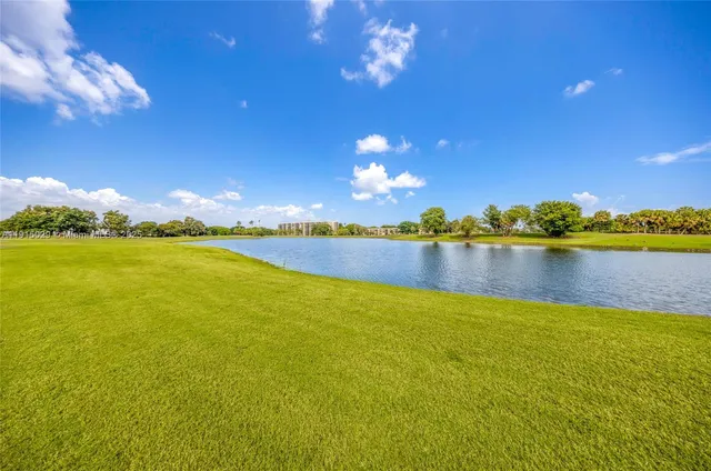 $476,000 | 16175 Laurel Drive, Unit 27, Weston, FL 33326