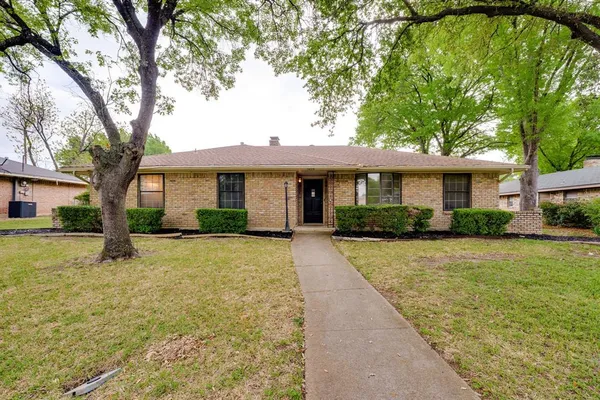 $299,000 | 1206 Joanna Avenue, DeSoto, TX 75115
