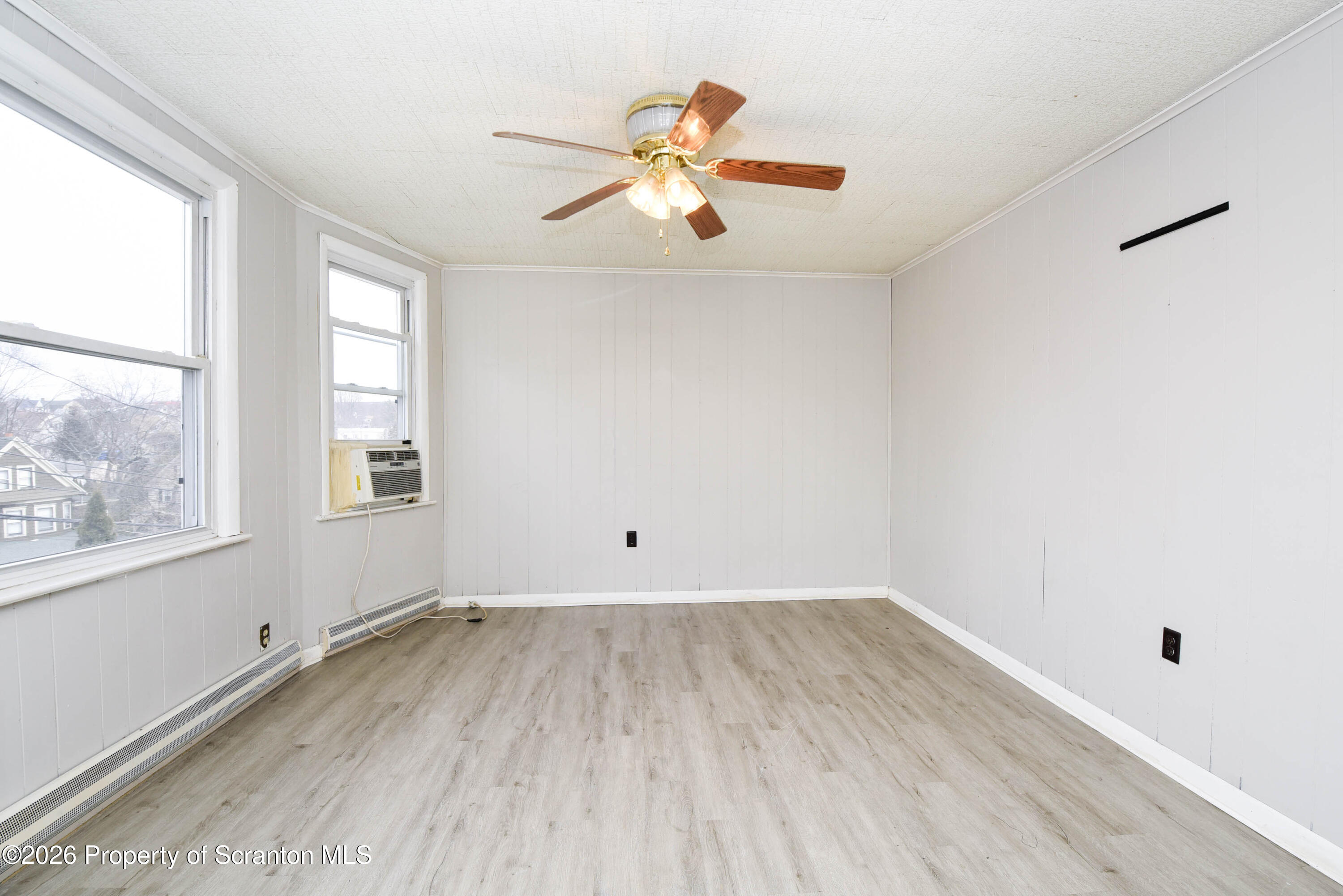 1318 Pine Street Scranton, PA 18510 - Photo 6 of 50 _DSC5277