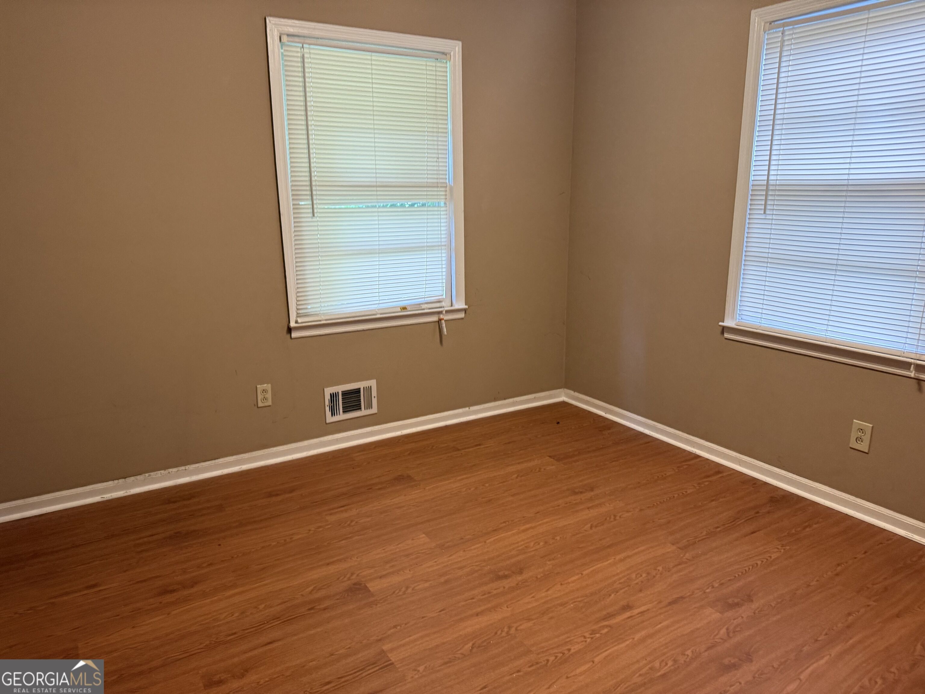 6988 Fielder Road Rex, GA 30273 - Photo 6 of 9 Gallery Image 6