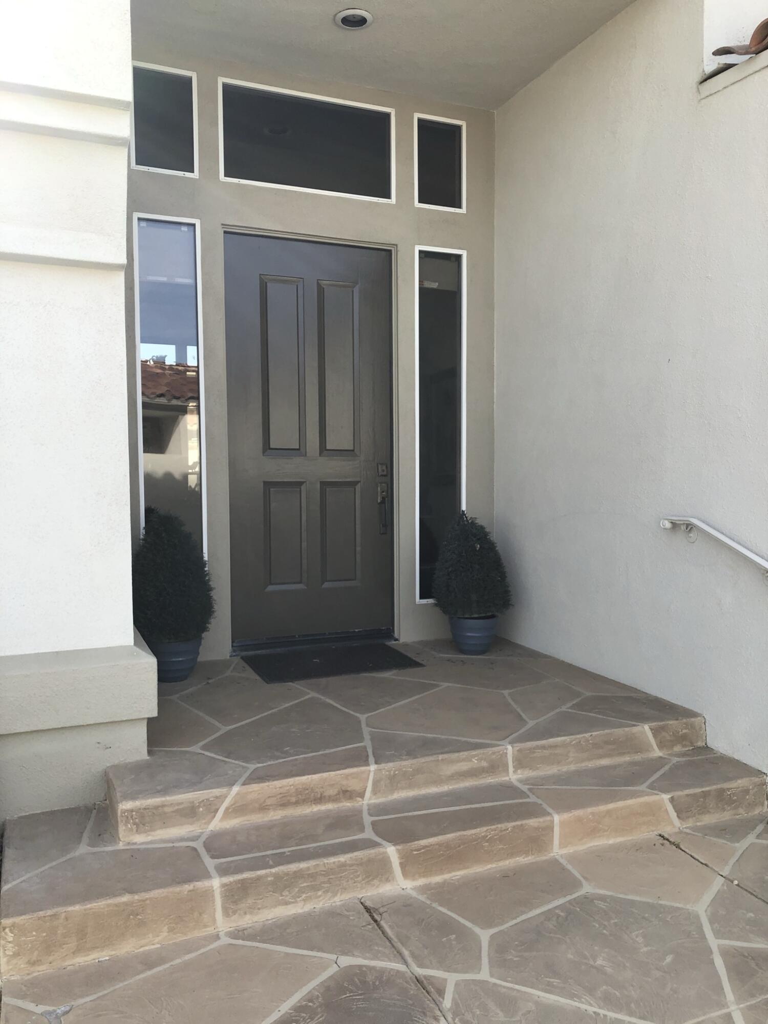 500 Red Arrow Trail Palm Desert, CA 92211 - Photo 13 of 60 a view of a hallway with closet and a bathroom