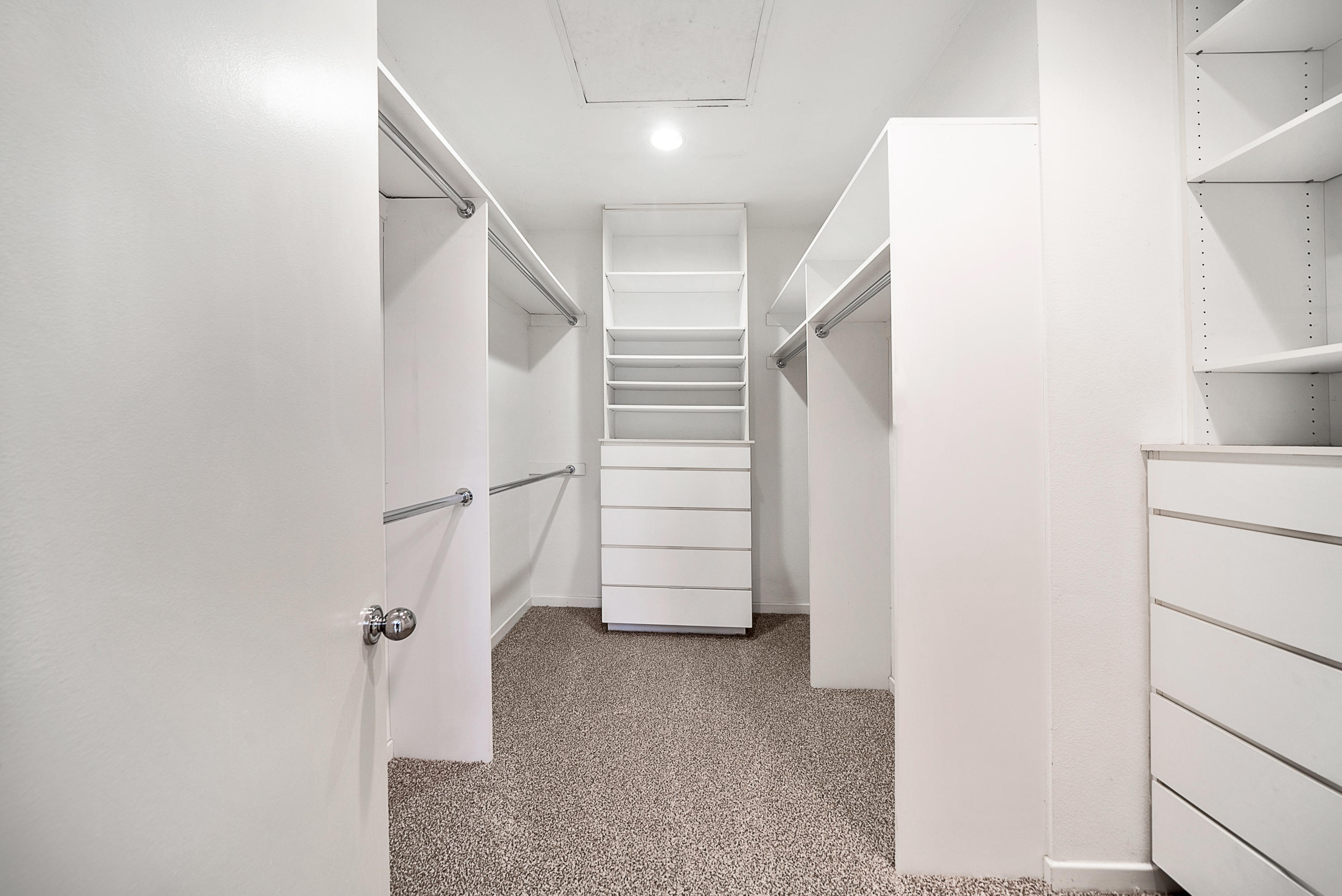 500 Red Arrow Trail Palm Desert, CA 92211 - Photo 38 of 60 a view of walk in closet