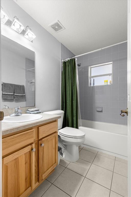 21595 Southwest 84th Loop Dunnellon, FL 34431 - Photo 28 of 62 a bathroom with a sink toilet and shower