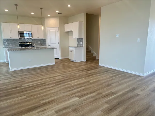 $1,800 | 515 War Admiral Drive, Unit A, Jarrell, TX 76537