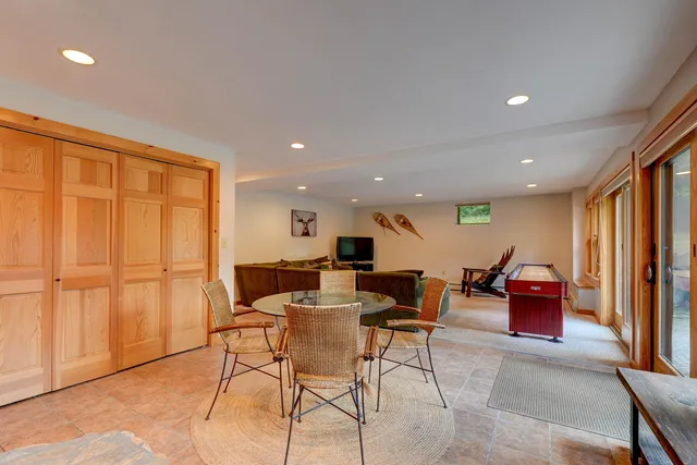 $800,000 | 29 Falcon Loop, Bartlett, NH 03812