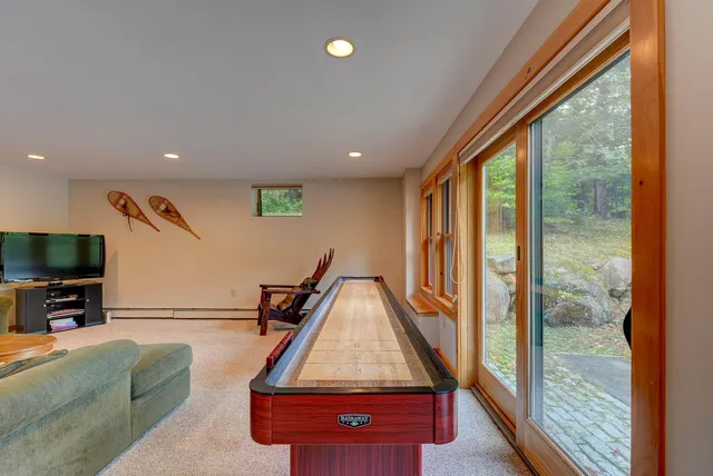 $800,000 | 29 Falcon Loop, Bartlett, NH 03812