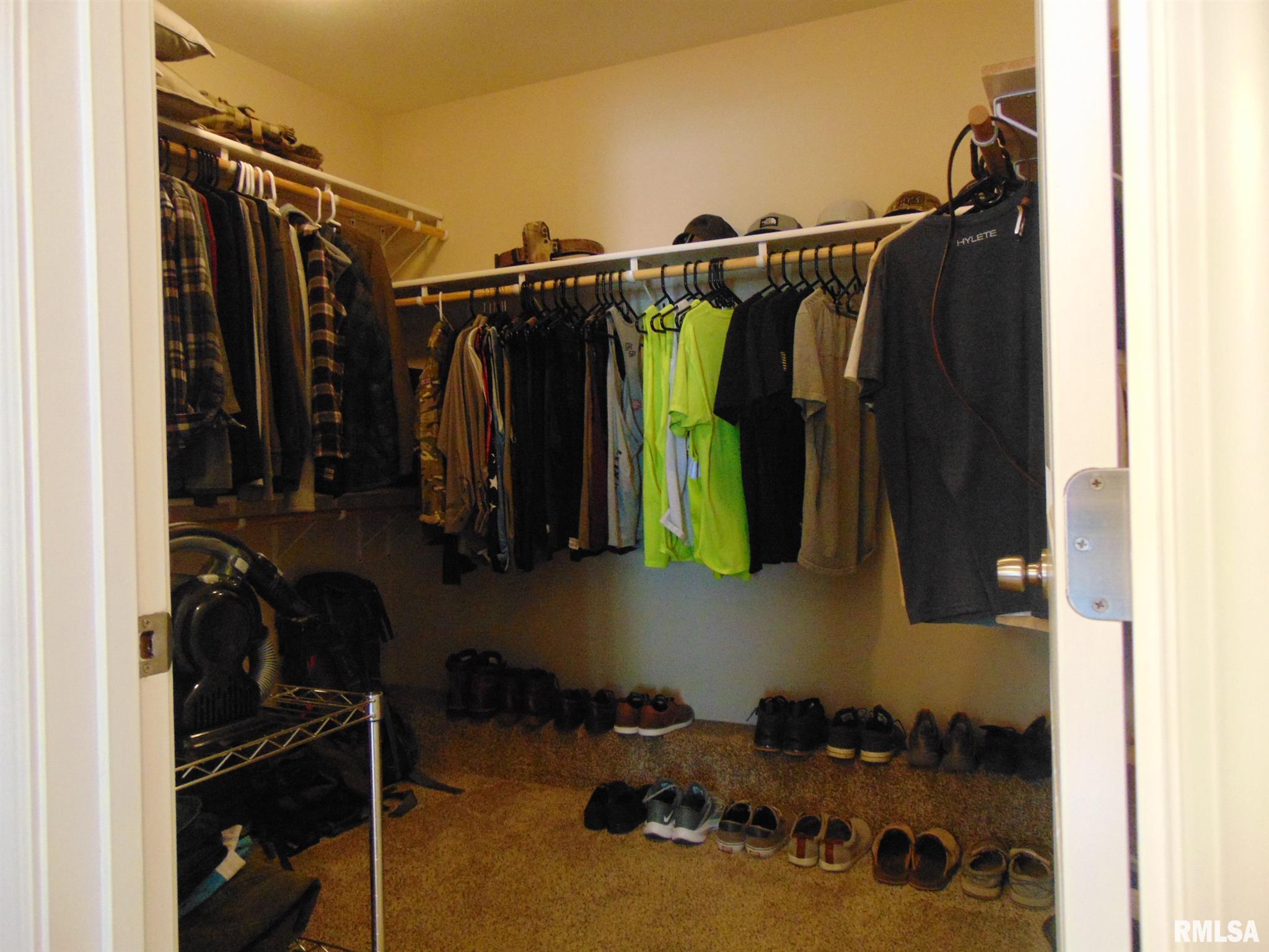 113 Twin Lakes Road Carterville, IL 62918 - Photo 19 of 27 Gallery Image 19