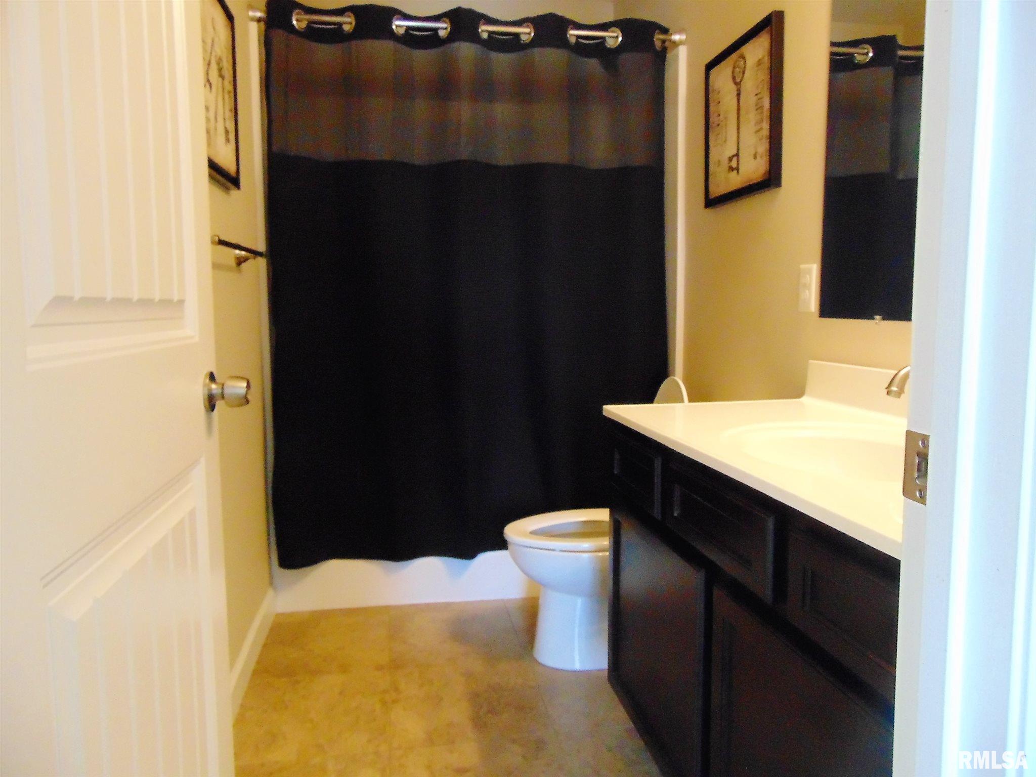 113 Twin Lakes Road Carterville, IL 62918 - Photo 21 of 27 Gallery Image 21