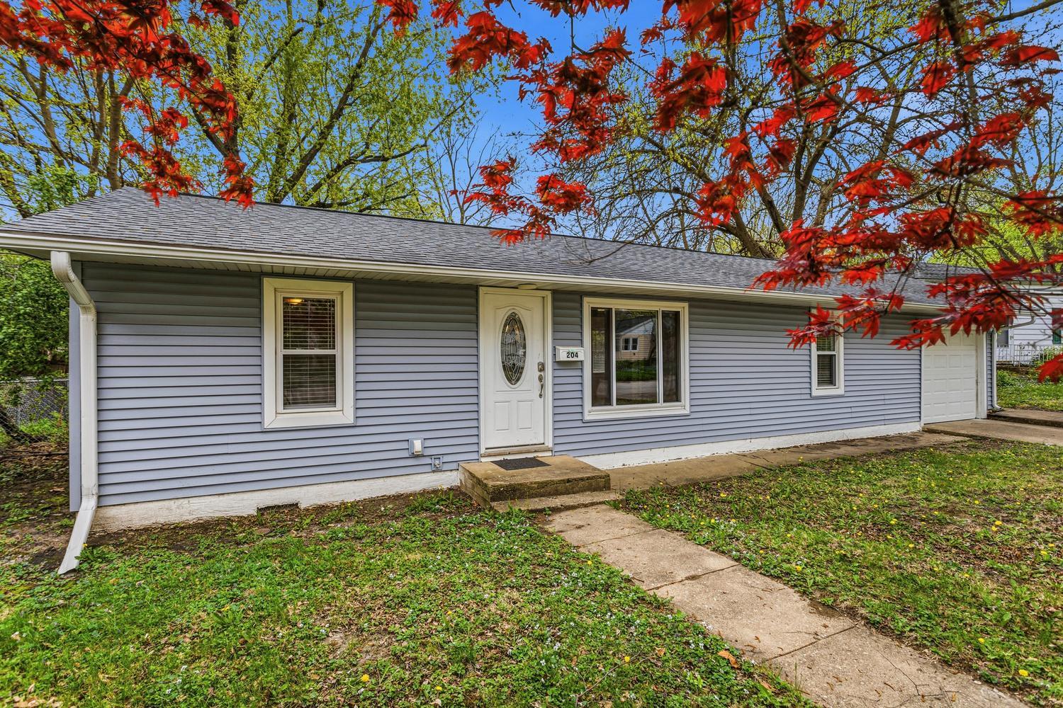 204 Flora Drive Champaign, IL 61821 - Photo 3 of 26