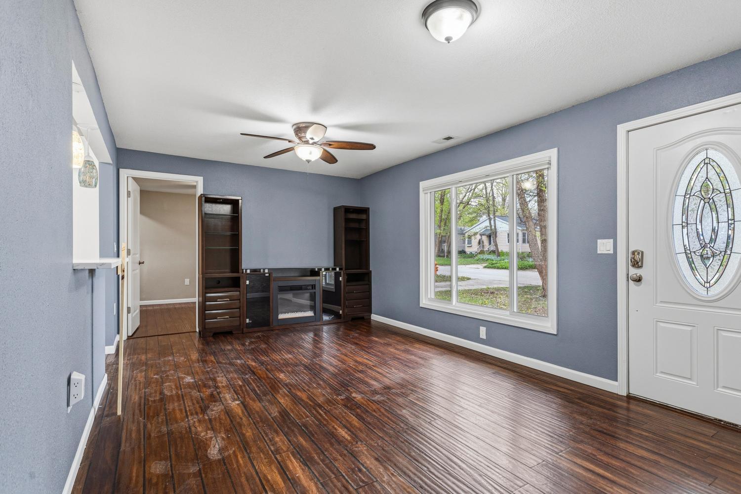 204 Flora Drive Champaign, IL 61821 - Photo 6 of 26