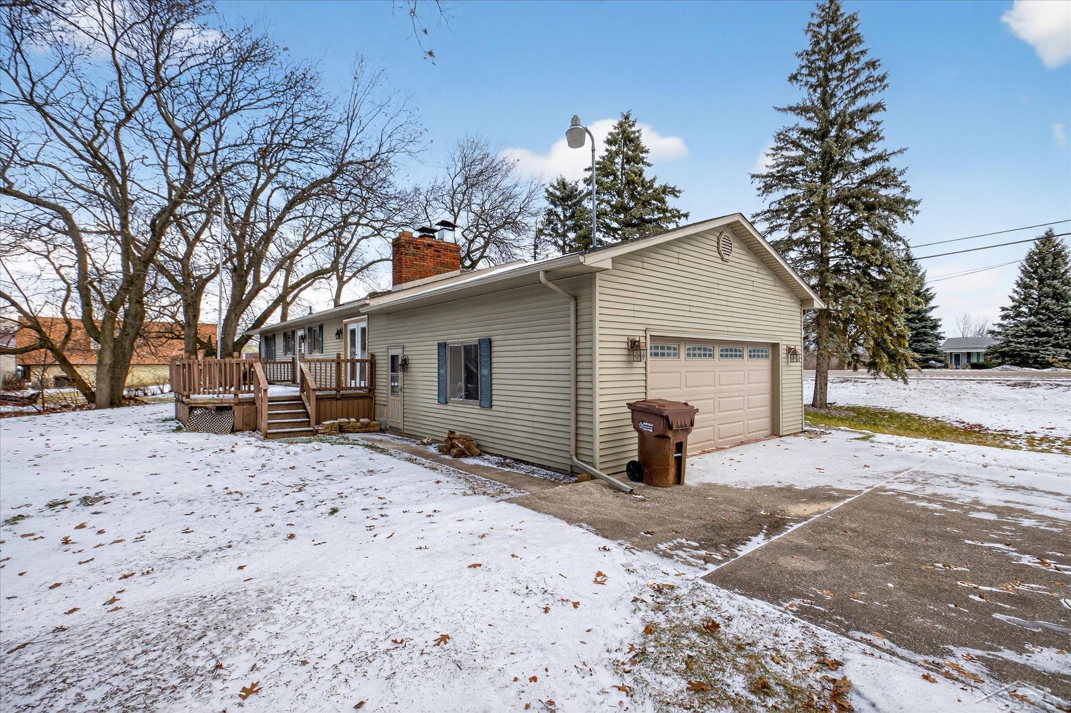 2314 South Huron Road Kawkawlin, MI 48631 - Photo 37 of 47 50196558-f37f87ca-b58a-418f-a53f-1206aeb47267.JPG