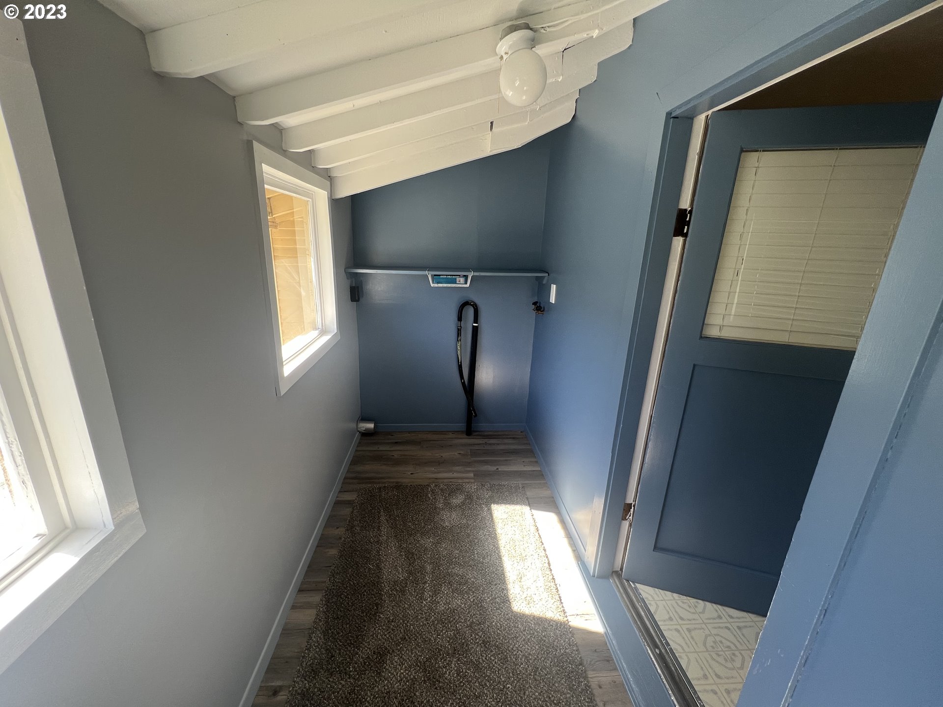 141 Poplar Street Powers, OR 97466 - Photo 11 of 14 a view of an entryway