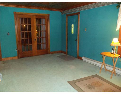 1956 High Hill Road Pulaski, PA 16143 - Photo 8 of 18 Living Room.