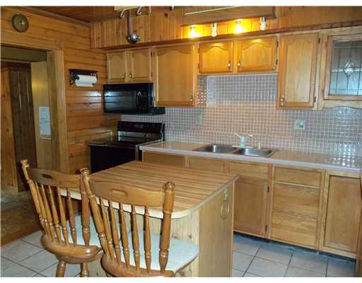 1956 High Hill Road Pulaski, PA 16143 - Photo 10 of 18 Kitchen.
