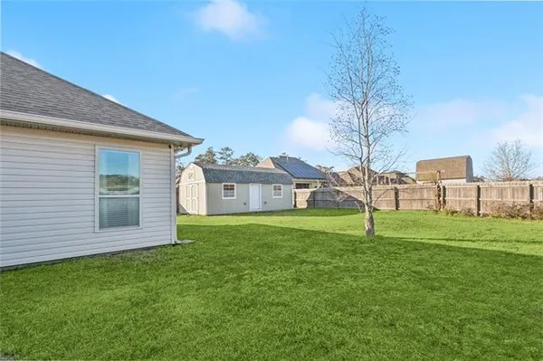 $2,300 | 28117 Loiret Court, Ponchatoula, LA 70454