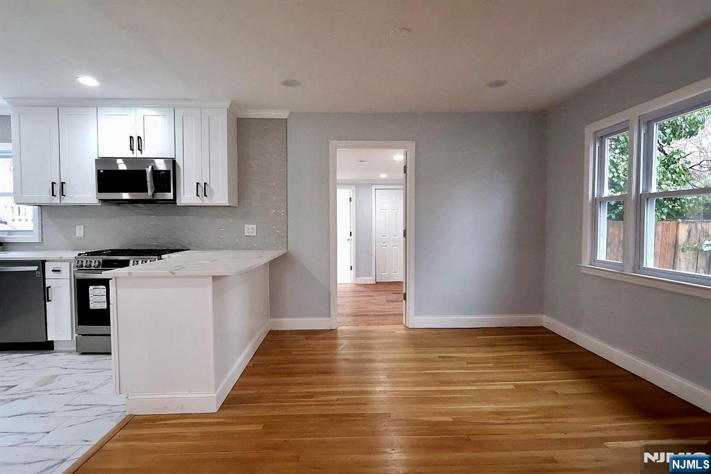 86 Howland Avenue Teaneck, NJ 07666 - Photo 19 of 50