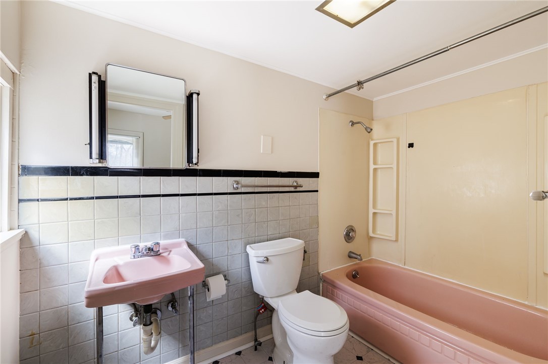 18 Vick Park B Rochester, NY 14607 - Photo 13 of 16