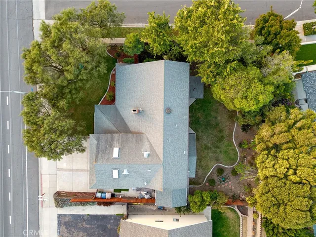 a picture of a house with a yard