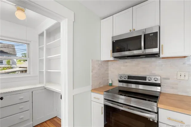 $330,000 | 22 Sycamore Lane, Waterbury, CT 06705