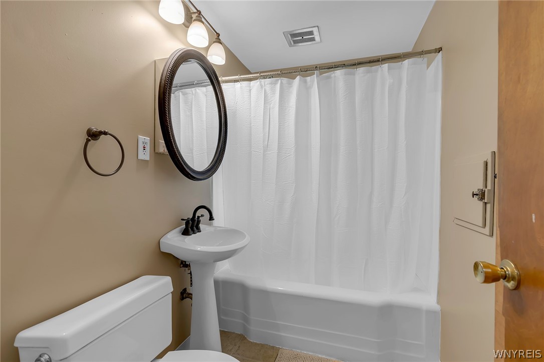 1715 Hopkins Road Amherst, NY 14068 - Photo 11 of 42