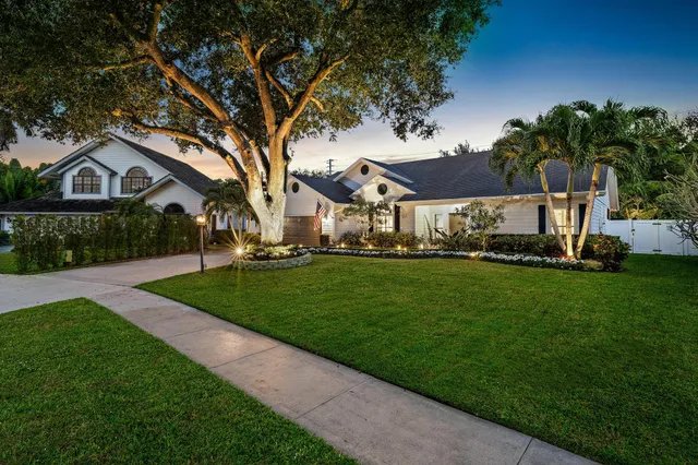 $1,099,000 | 12908 Calais Circle, Palm Beach Gardens, FL 33410