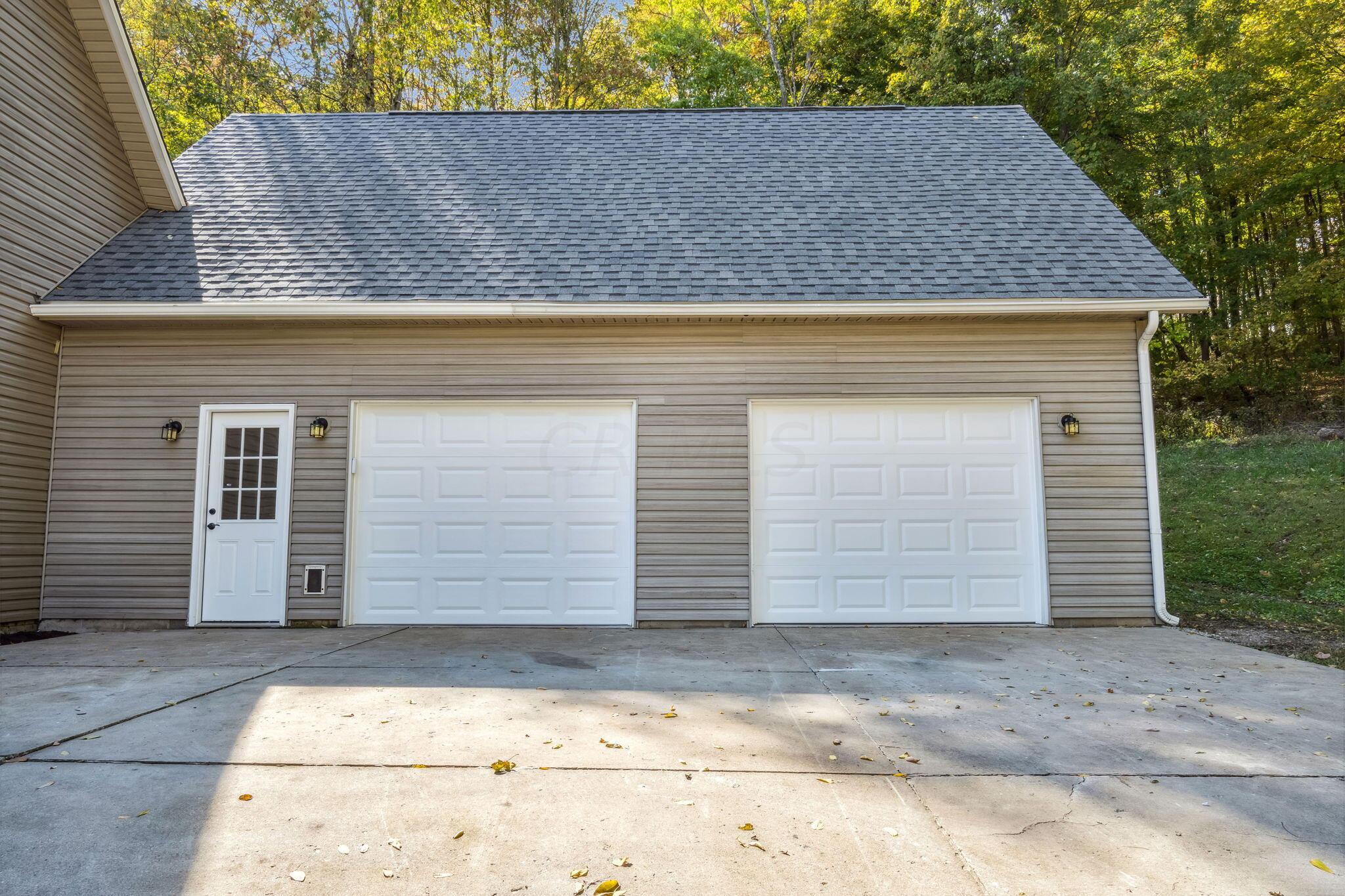 12420 Techniglas Road Newark, OH 43055 - Photo 64 of 72 2 Car Garage