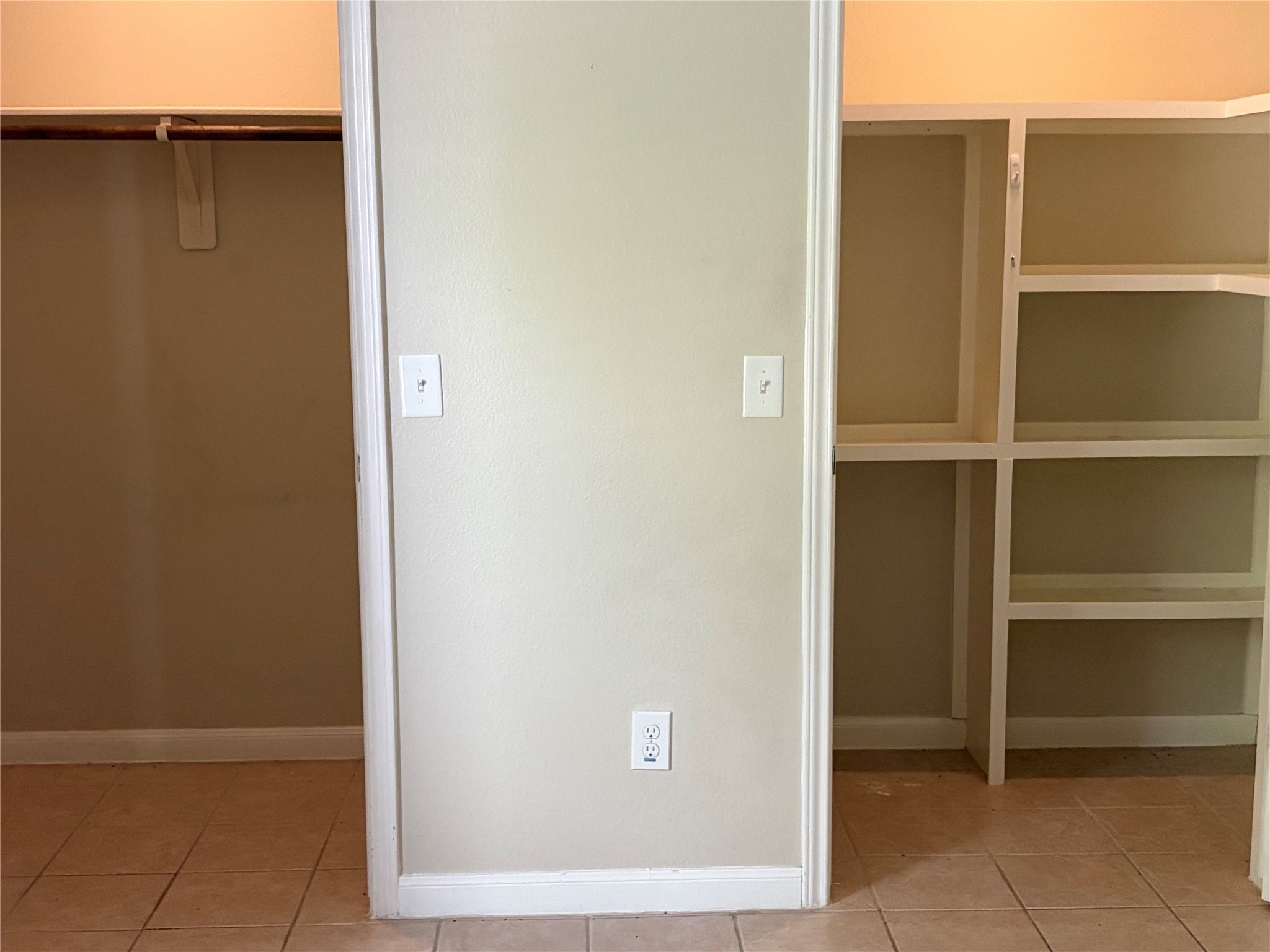 1206 4th Street Seabrook, TX 77586 - Photo 5 of 9 Primary Bedroom with double closets
