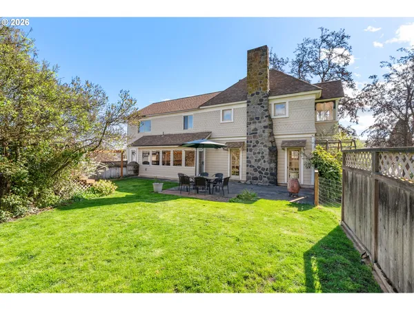 $625,000 | 217 West 8th Street, The Dalles, OR 97058