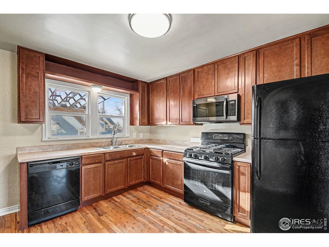 2418 West 8th Street Greeley, CO 80634 - Photo 9 of 27
