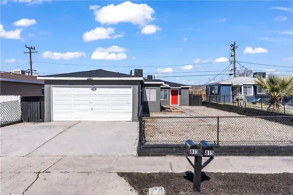 $330,000 | 813 East Fredricks Street, Barstow, CA 92311