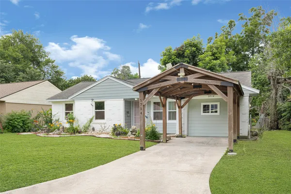 $1,775 | 5714 Peacock Street, Houston, TX 77033